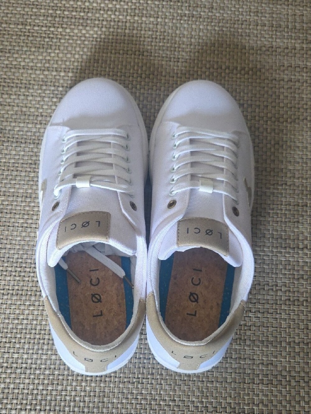 LOQ White Canvas Low-Top Sneakers with Gold Trim - Picture 5 of 11